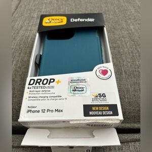 Outterbox Defender phone case for iphone 12 pro max still in box